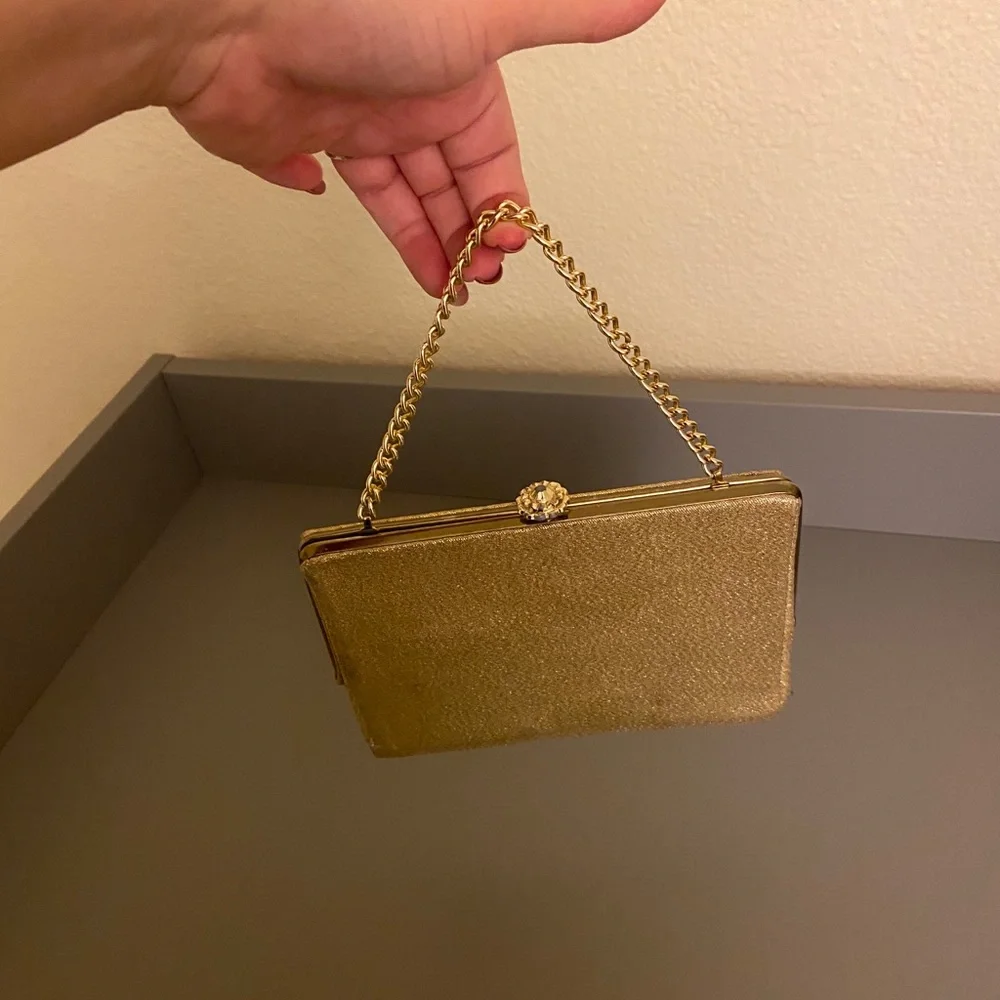 Vintage Gold Clutch 👛